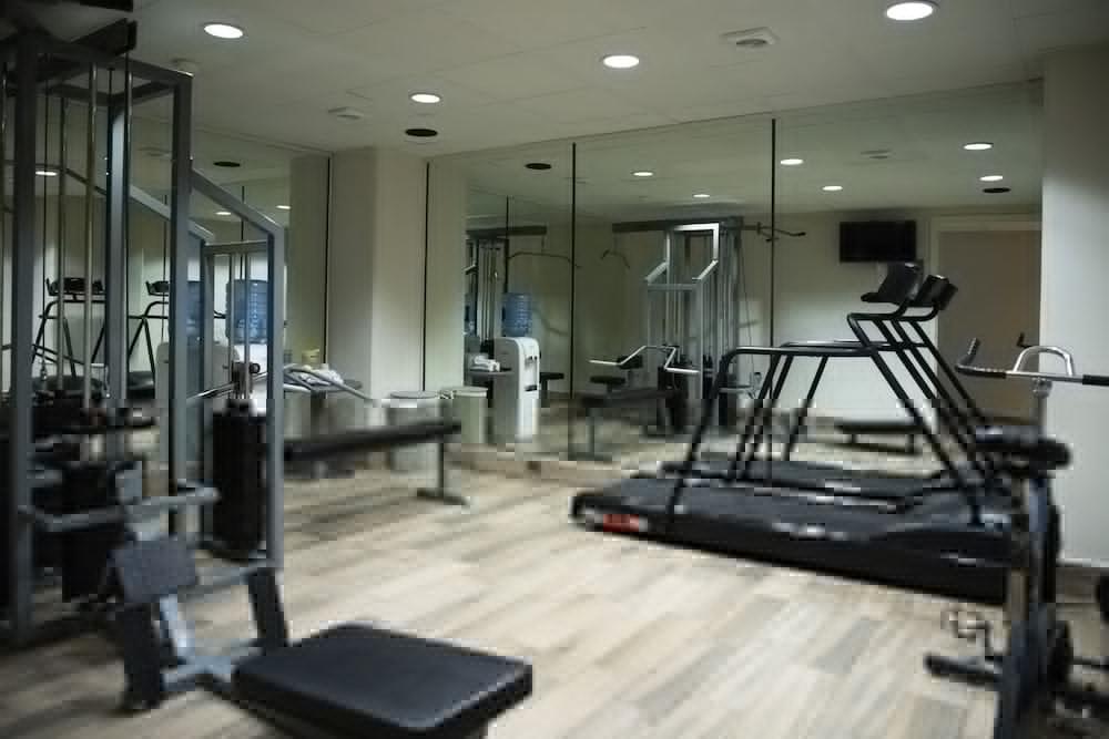 ควอลิตี้ อินน์ ปาชูกา Pachuca ภายนอก รูปภาพ A gym in a hotel