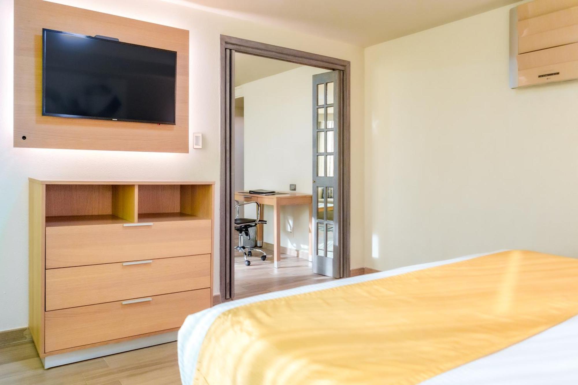 ควอลิตี้ อินน์ ปาชูกา Pachuca ภายนอก รูปภาพ A room at the hotel