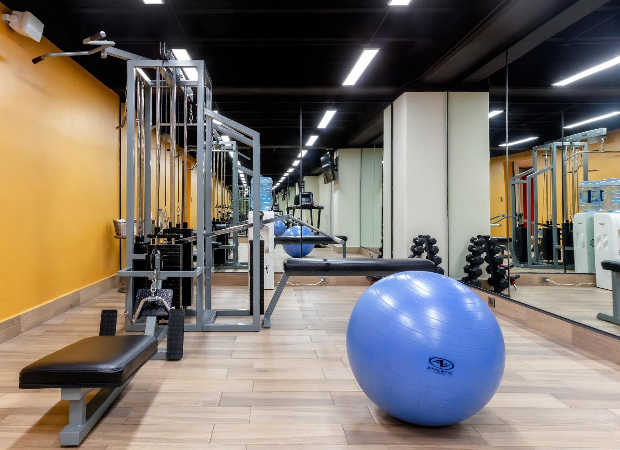 ควอลิตี้ อินน์ ปาชูกา Pachuca ภายนอก รูปภาพ The gym at the hotel